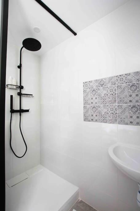 Apt T2 Neuf Terrasse Арль Экстерьер фото